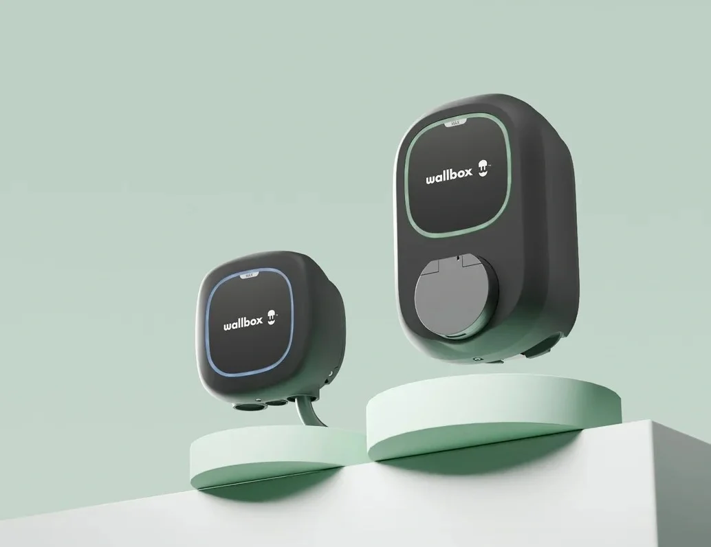 Wallbox Max et Max Socket, version Socket à droite
