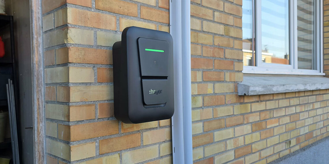 Chantier installation borne de recharge Hager Witty One à Bierne