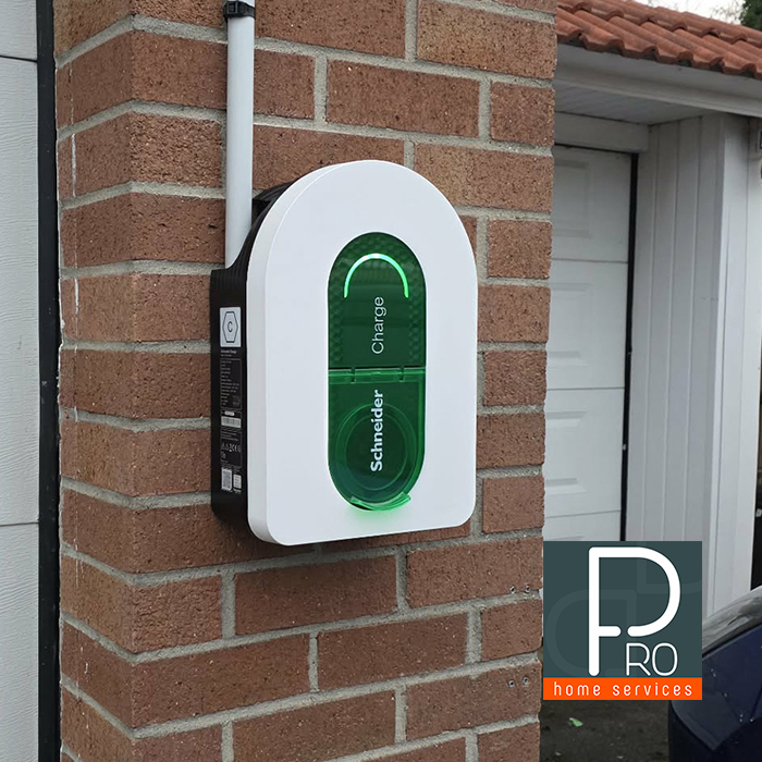 Borne Schneider Charge installée à Esquelbecq