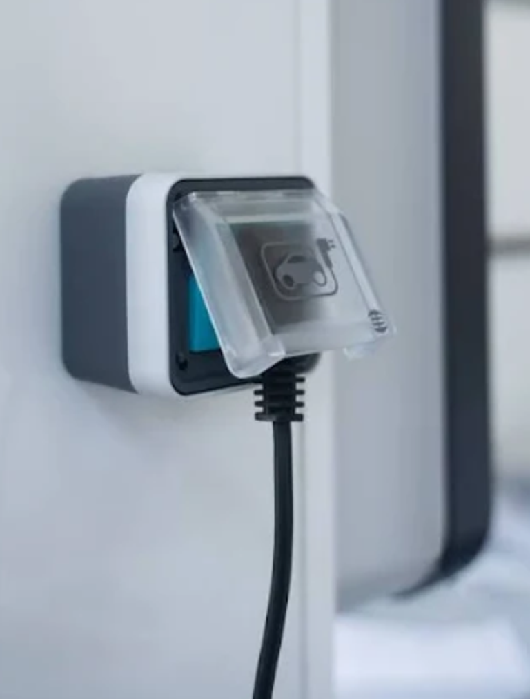 xev080-prise-renforcee-witty-hager-installee