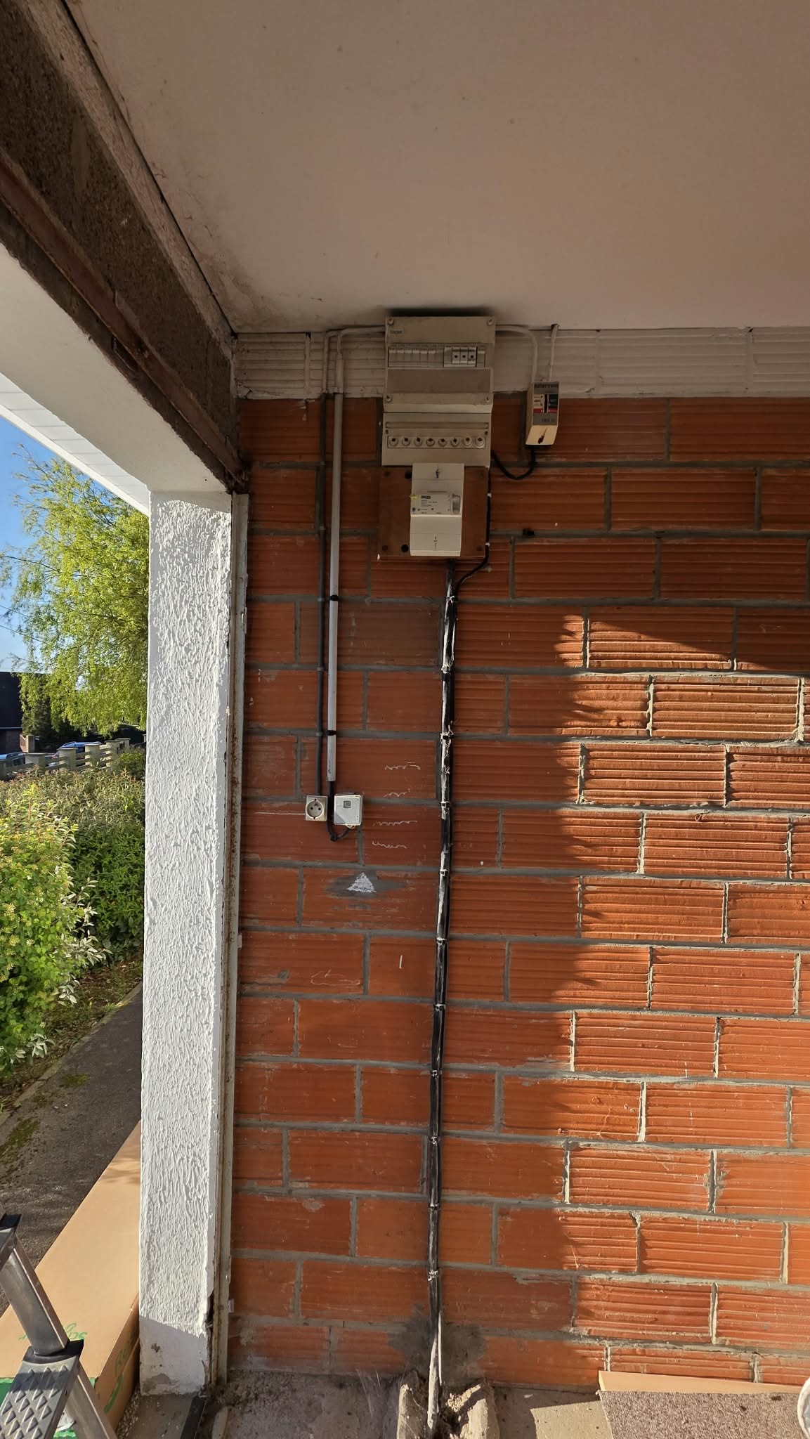 Vue d’ensemble de l’installation électrique avant rénovation